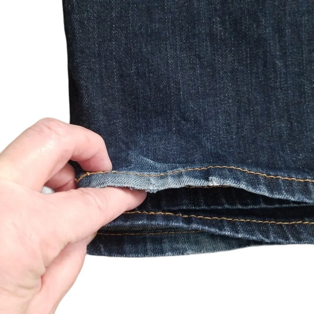 Levi's 541 Men's Blue Dark Wash Athletic Fit Tapered‎ Jeans Sz. 42